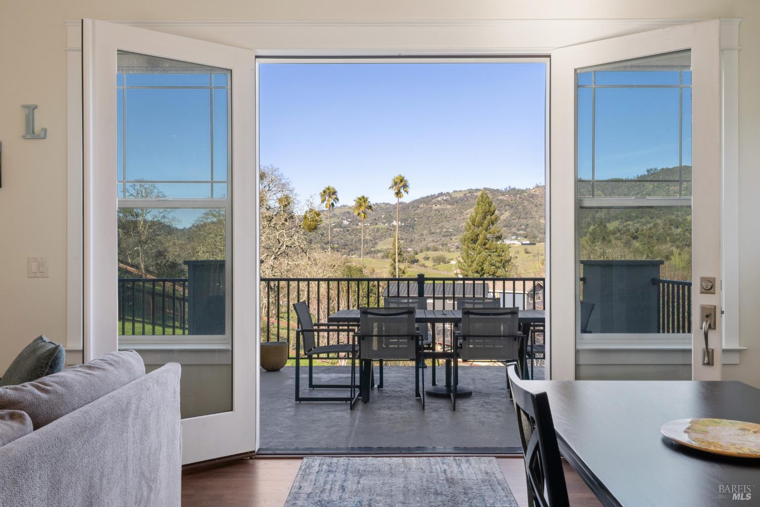 Detail Gallery Image 8 of 62 For 3515 Hidden Hills Dr, Santa Rosa,  CA 95404 - 3 Beds | 3 Baths