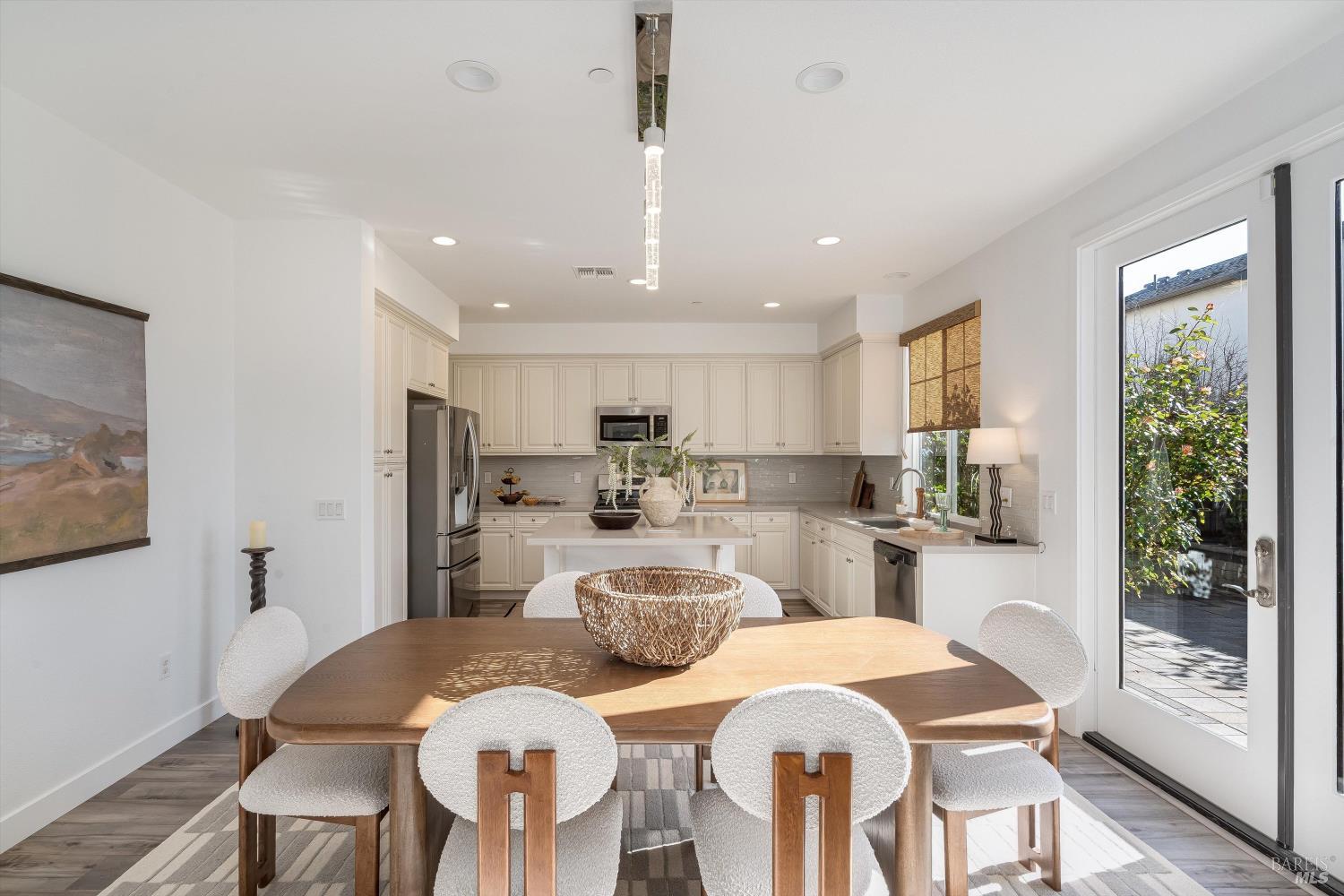 Detail Gallery Image 14 of 62 For 2560 Red Willow Dr, Santa Rosa,  CA 95403 - 4 Beds | 3 Baths