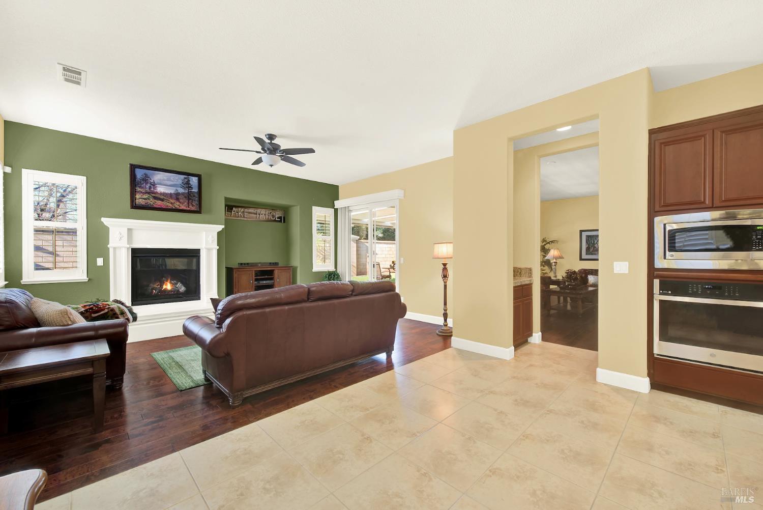 Detail Gallery Image 26 of 86 For 681 Canterbury Cir, Vacaville,  CA 95687 - 3 Beds | 2/1 Baths
