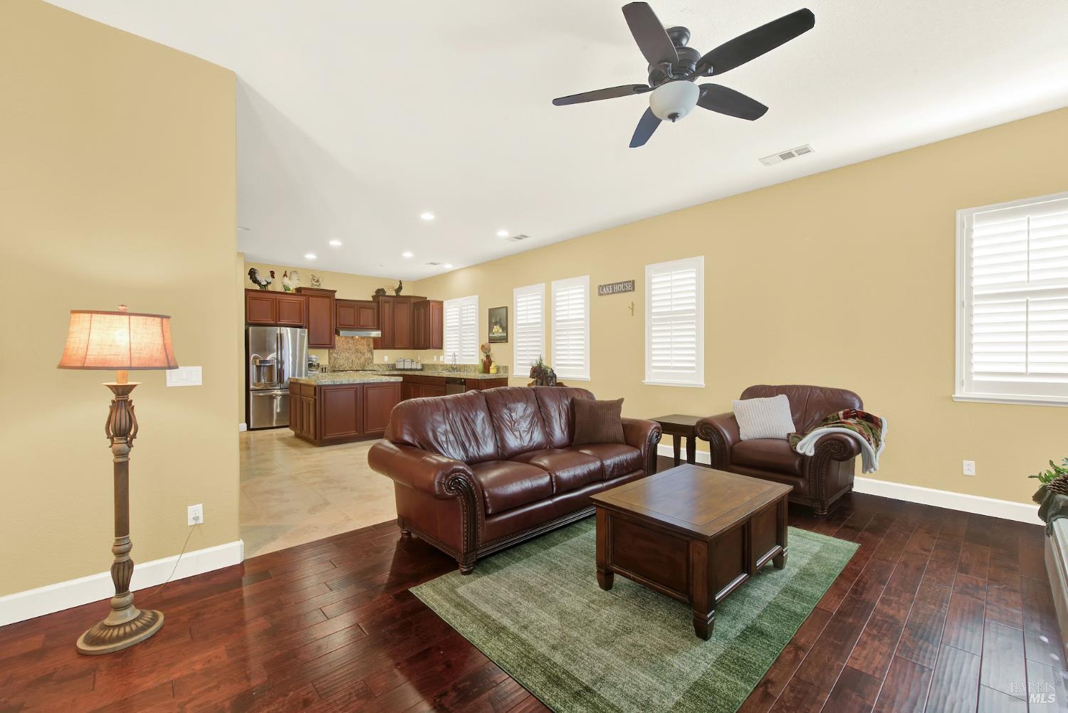 Detail Gallery Image 30 of 86 For 681 Canterbury Cir, Vacaville,  CA 95687 - 3 Beds | 2/1 Baths