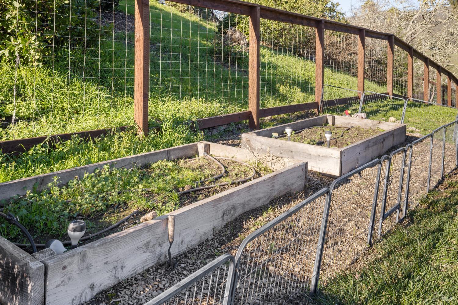 Detail Gallery Image 42 of 62 For 3515 Hidden Hills Dr, Santa Rosa,  CA 95404 - 3 Beds | 3 Baths