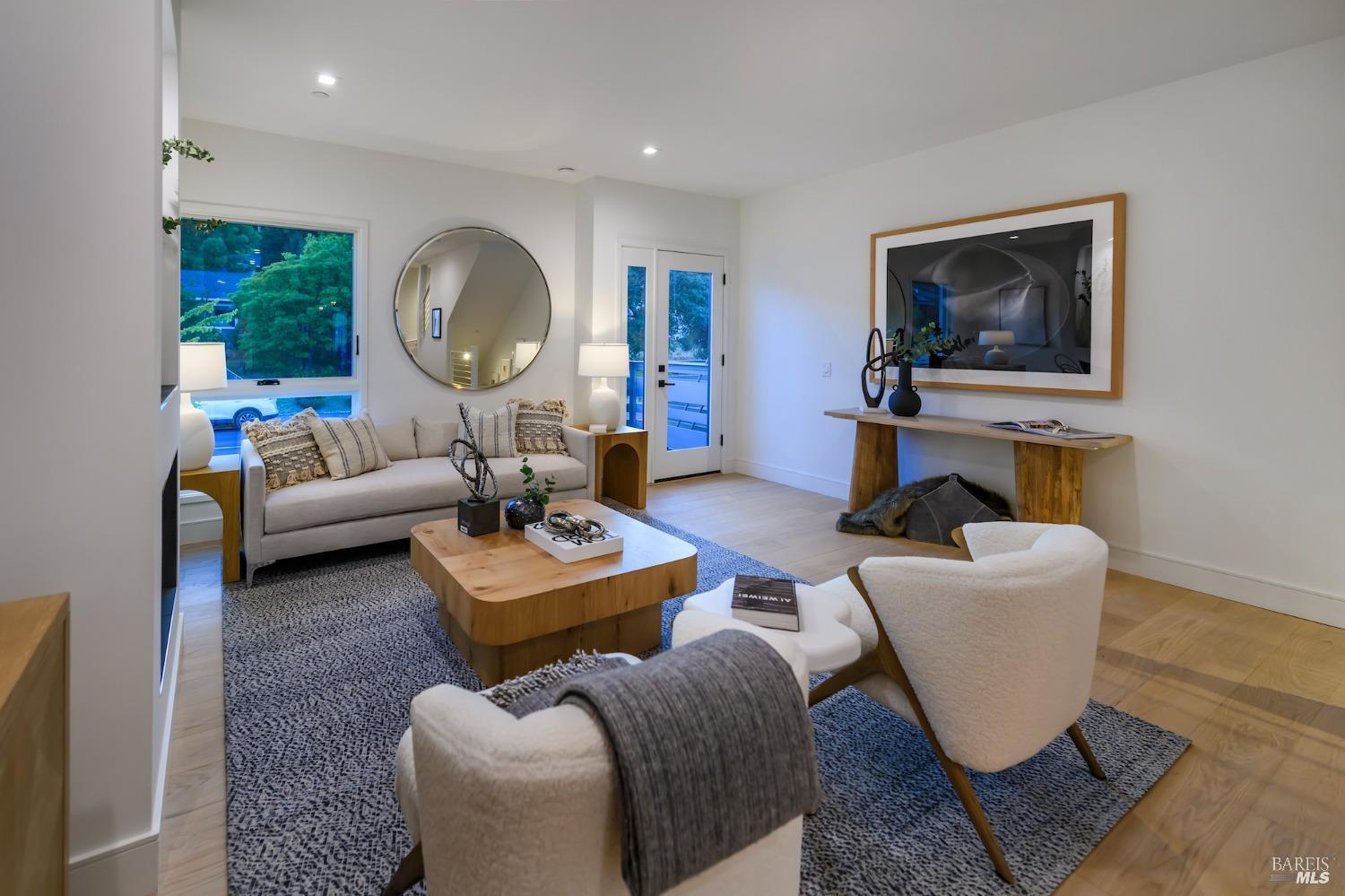 Detail Gallery Image 5 of 26 For 1112 Foster Rd, Napa,  CA 94558 - 2 Beds | 2/1 Baths