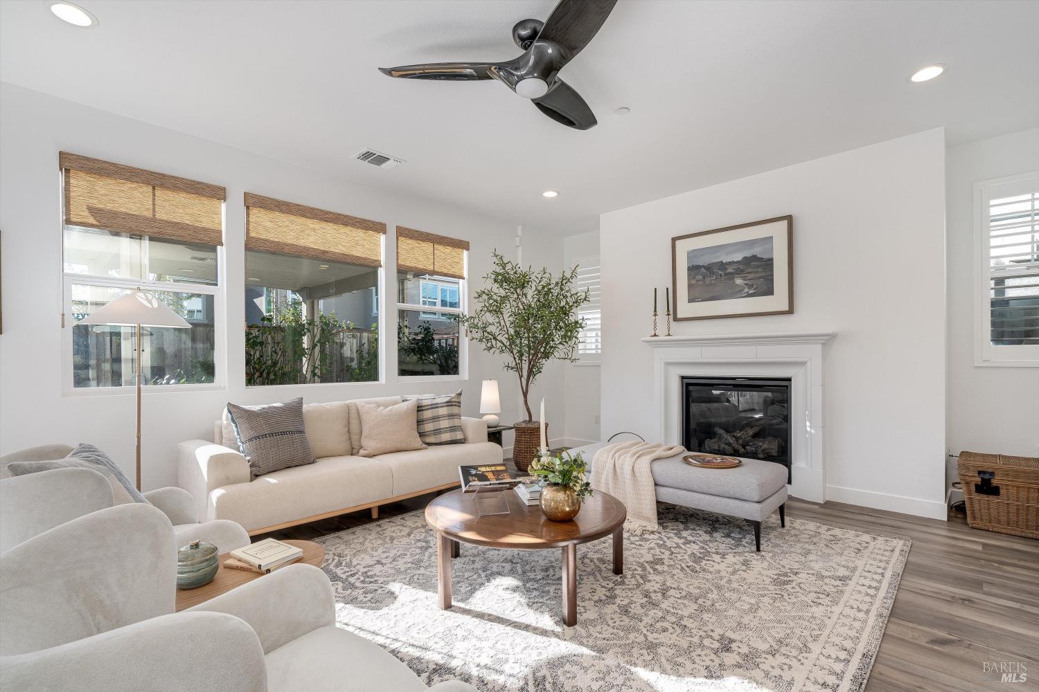 Detail Gallery Image 11 of 62 For 2560 Red Willow Dr, Santa Rosa,  CA 95403 - 4 Beds | 3 Baths