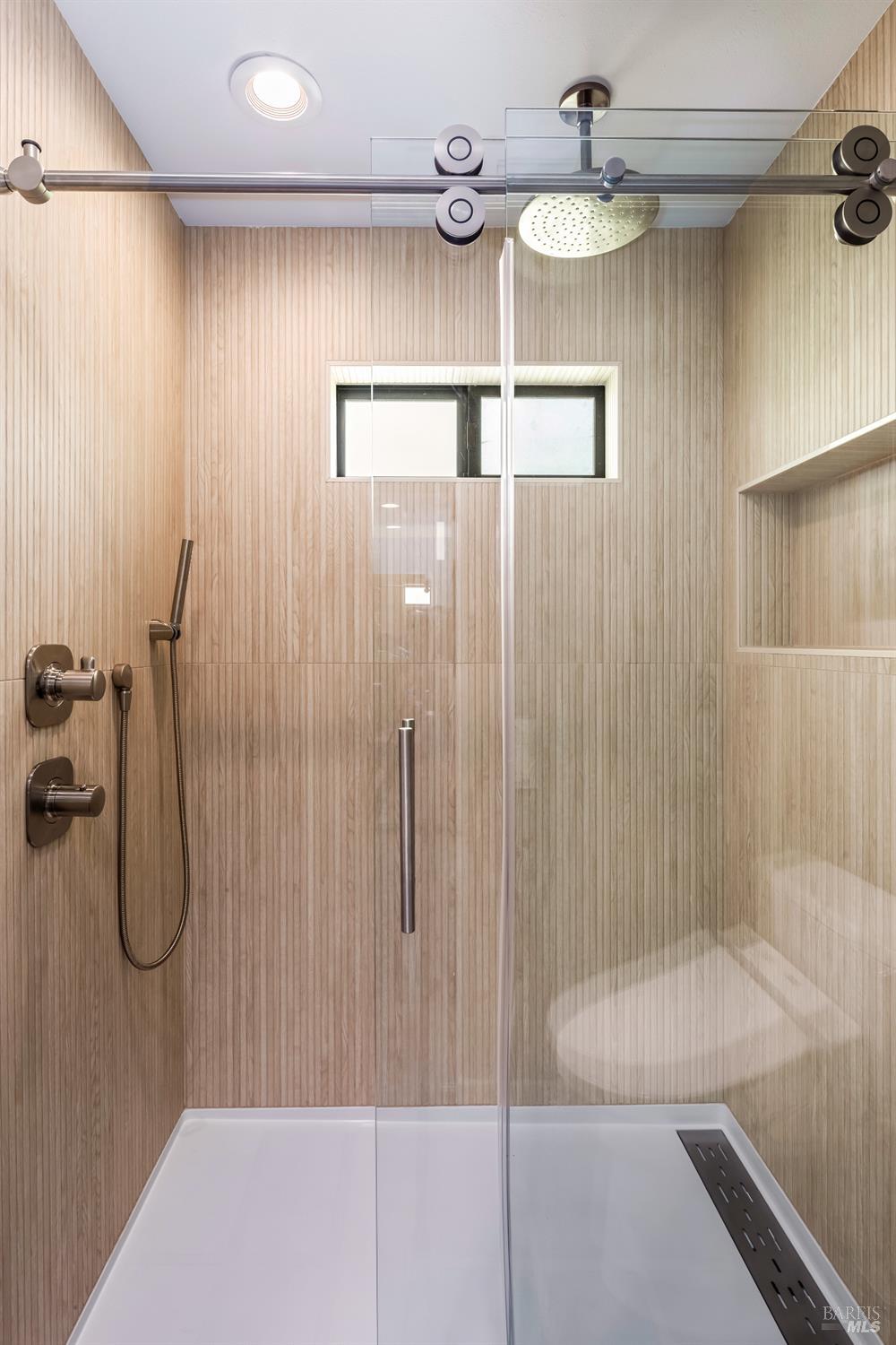 Detail Gallery Image 21 of 24 For 18105 Vassar Ct, Sonoma,  CA 95476 - 3 Beds | 2/1 Baths