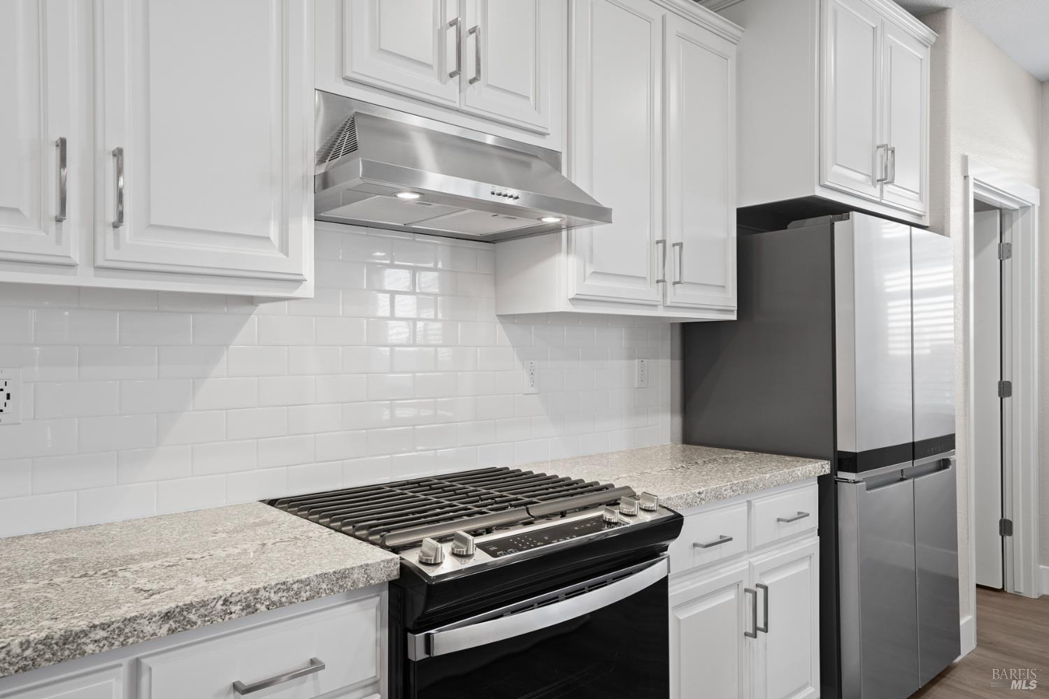 Detail Gallery Image 9 of 13 For 2210 Rustic Oak Ln, Rio Vista,  CA 94571 - 3 Beds | 3 Baths