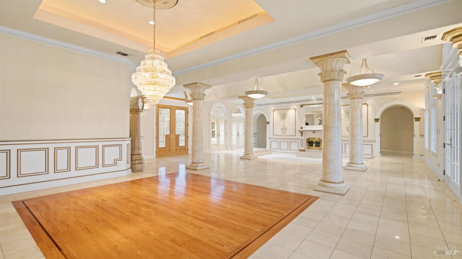 Detail Gallery Image 14 of 64 For 1783 Green Acres Ln, Fairfield,  CA 94534 - 5 Beds | 5/1 Baths