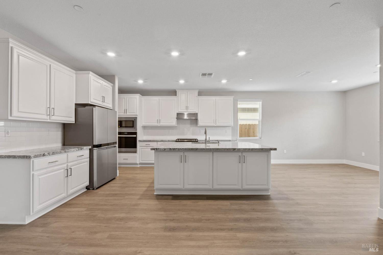 Detail Gallery Image 6 of 21 For 2158 Rustic Oak Ln, Rio Vista,  CA 94571 - 3 Beds | 2 Baths