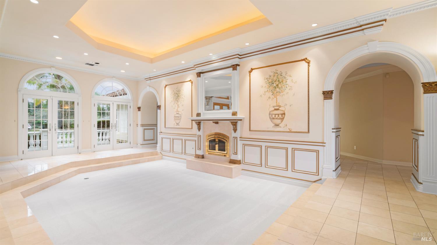 Detail Gallery Image 11 of 64 For 1783 Green Acres Ln, Fairfield,  CA 94534 - 5 Beds | 5/1 Baths