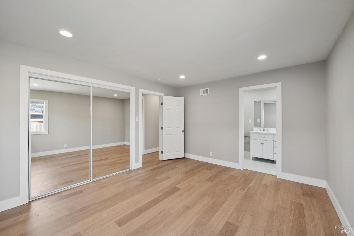 Detail Gallery Image 23 of 35 For 918 Las Pavadas Ave, San Rafael,  CA 94903 - 3 Beds | 2 Baths