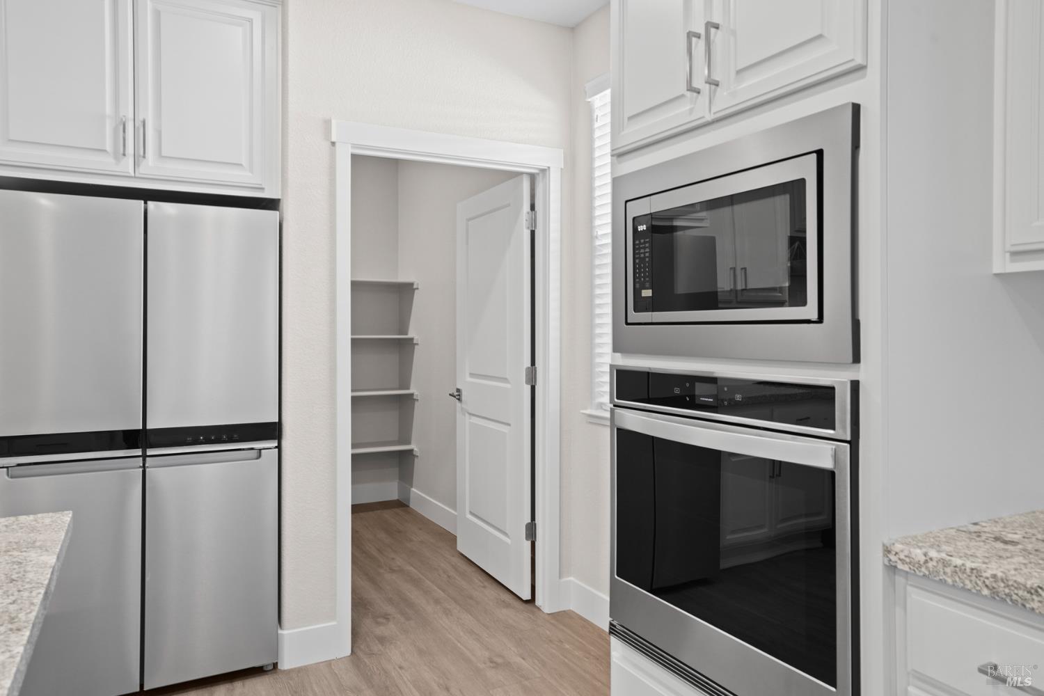 Detail Gallery Image 10 of 13 For 2210 Rustic Oak Ln, Rio Vista,  CA 94571 - 3 Beds | 3 Baths