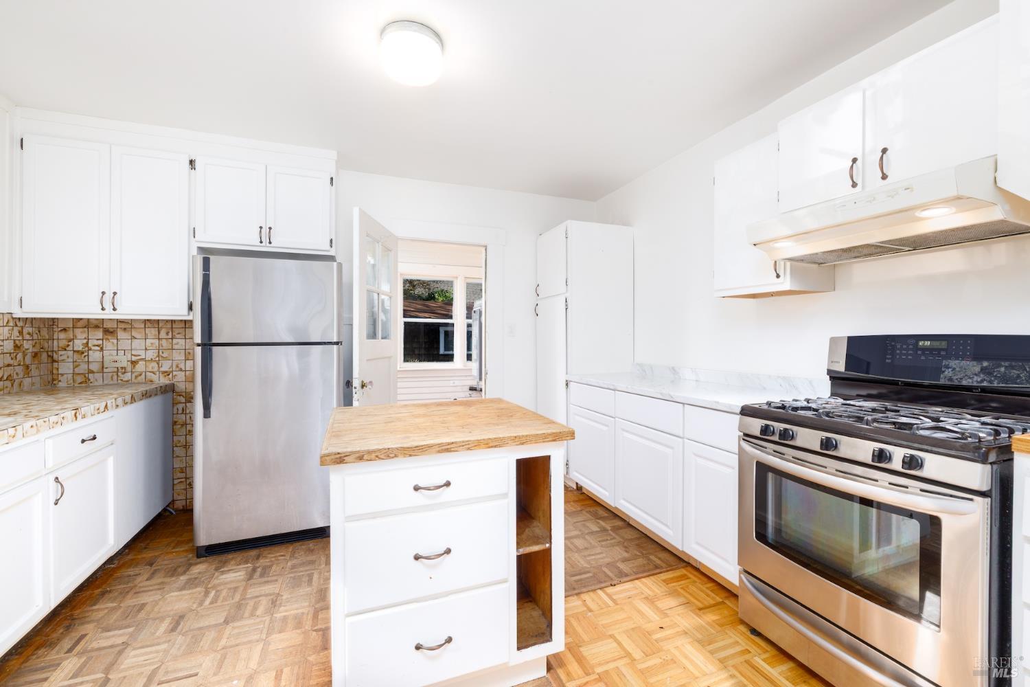 Detail Gallery Image 22 of 26 For 1203 Glenn St, Santa Rosa,  CA 95401 - 3 Beds | 2 Baths