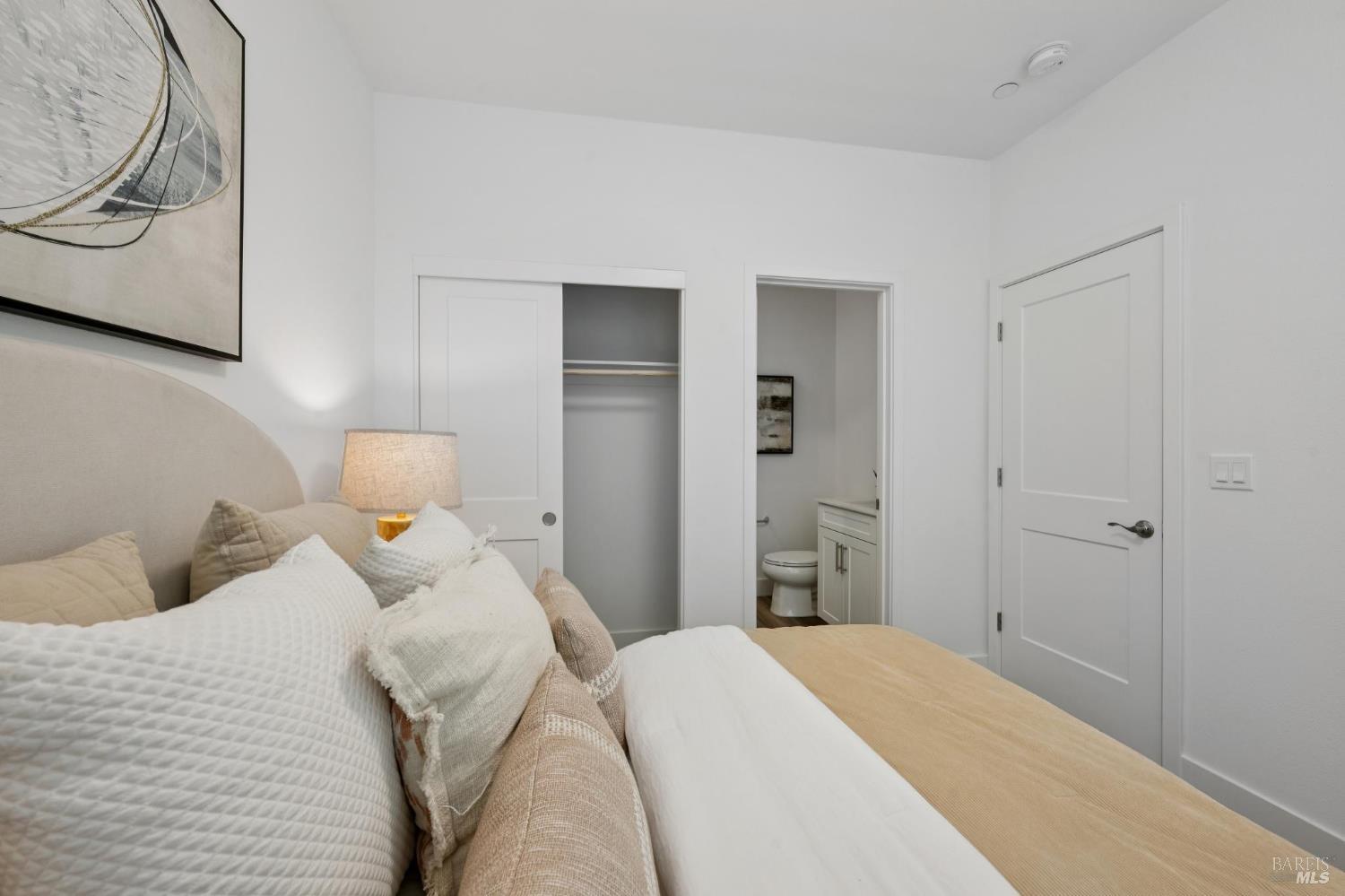 Detail Gallery Image 24 of 49 For 2716 Amora Cir, Santa Rosa,  CA 95407 - 4 Beds | 3/1 Baths