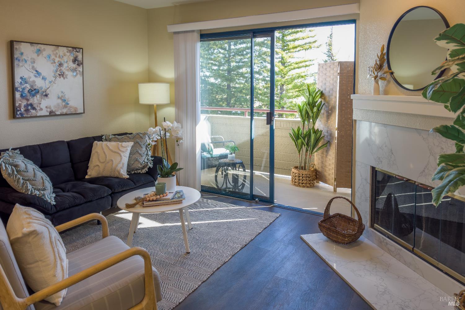 Detail Gallery Image 3 of 32 For 213 Mariner Way, Novato,  CA 94945 - 1 Beds | 1 Baths