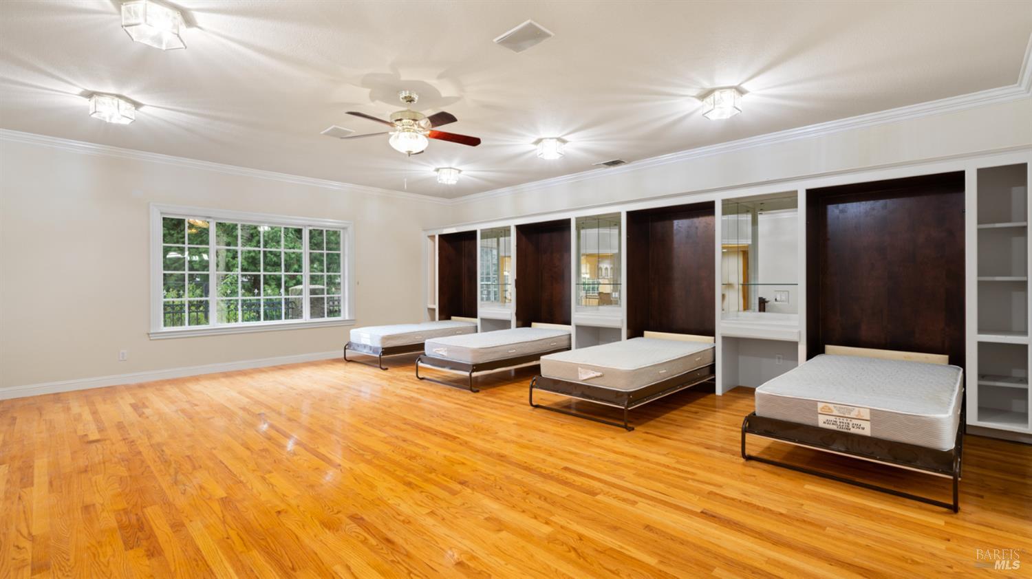 Detail Gallery Image 37 of 64 For 1783 Green Acres Ln, Fairfield,  CA 94534 - 5 Beds | 5/1 Baths