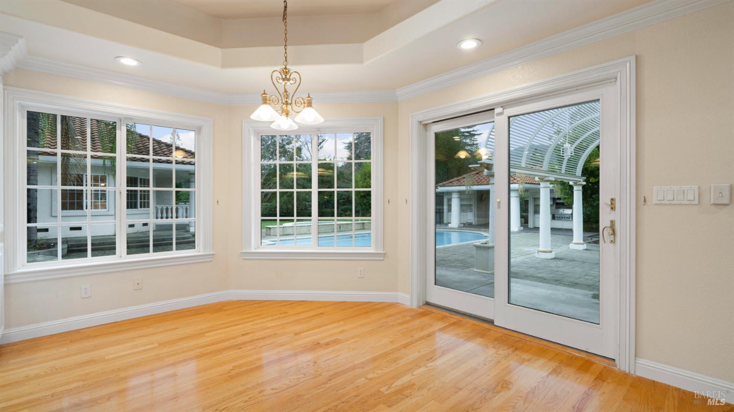 Detail Gallery Image 24 of 64 For 1783 Green Acres Ln, Fairfield,  CA 94534 - 5 Beds | 5/1 Baths