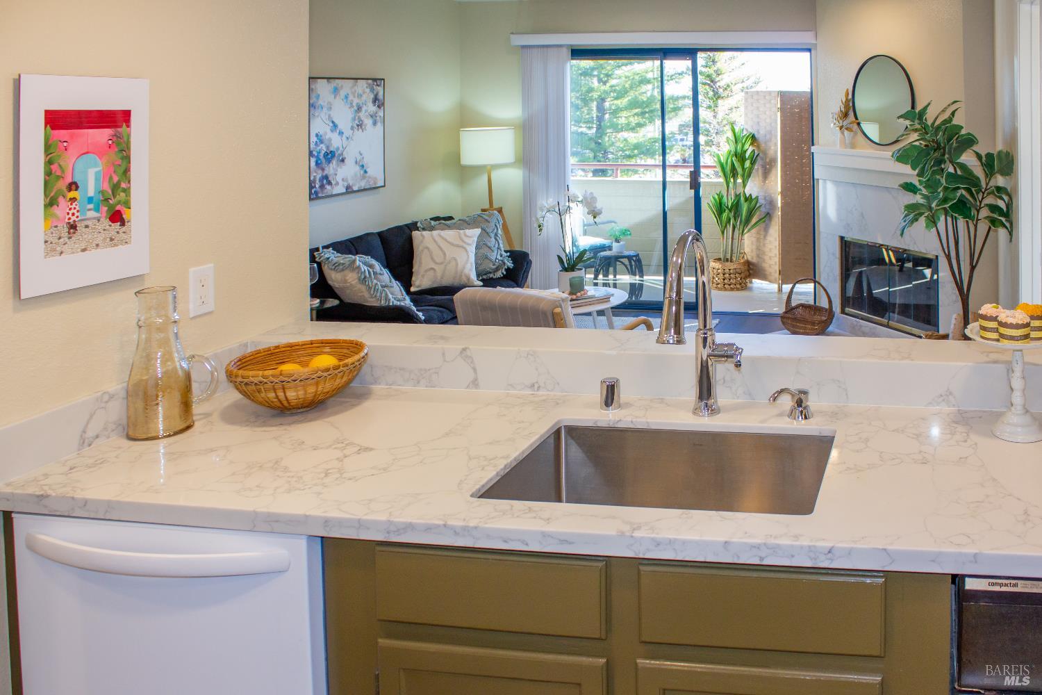 Detail Gallery Image 12 of 32 For 213 Mariner Way, Novato,  CA 94945 - 1 Beds | 1 Baths