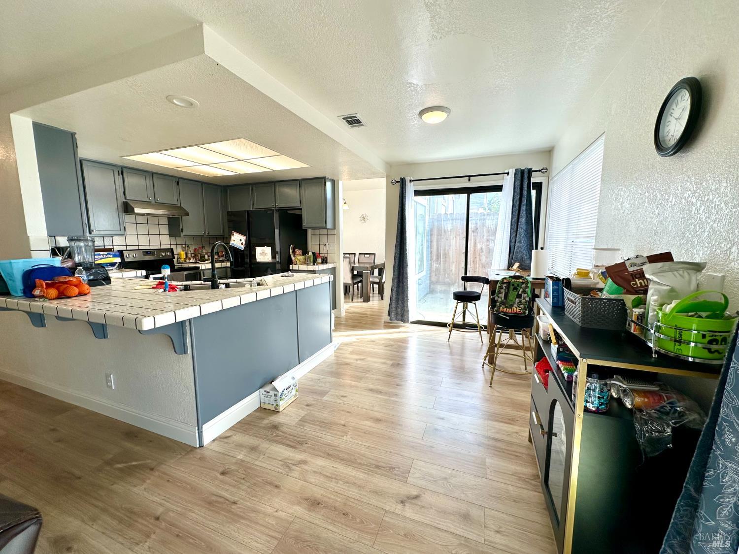 Detail Gallery Image 17 of 57 For 2472 Vista Grande Unkn, Fairfield,  CA 94534 - 5 Beds | 3 Baths