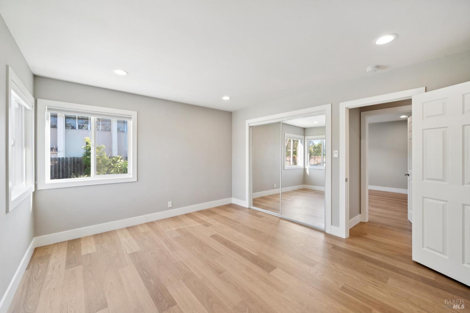 Detail Gallery Image 22 of 35 For 918 Las Pavadas Ave, San Rafael,  CA 94903 - 3 Beds | 2 Baths