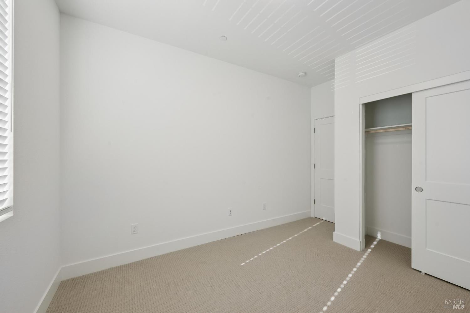 Detail Gallery Image 35 of 49 For 2716 Amora Cir, Santa Rosa,  CA 95407 - 4 Beds | 3/1 Baths