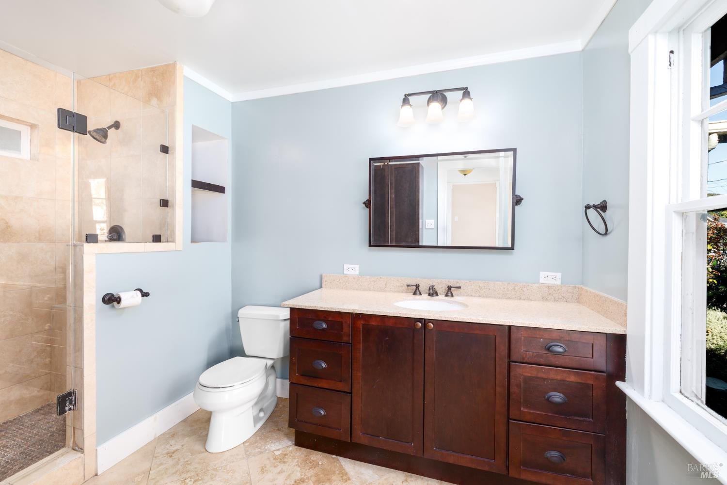 Detail Gallery Image 17 of 26 For 1203 Glenn St, Santa Rosa,  CA 95401 - 3 Beds | 2 Baths