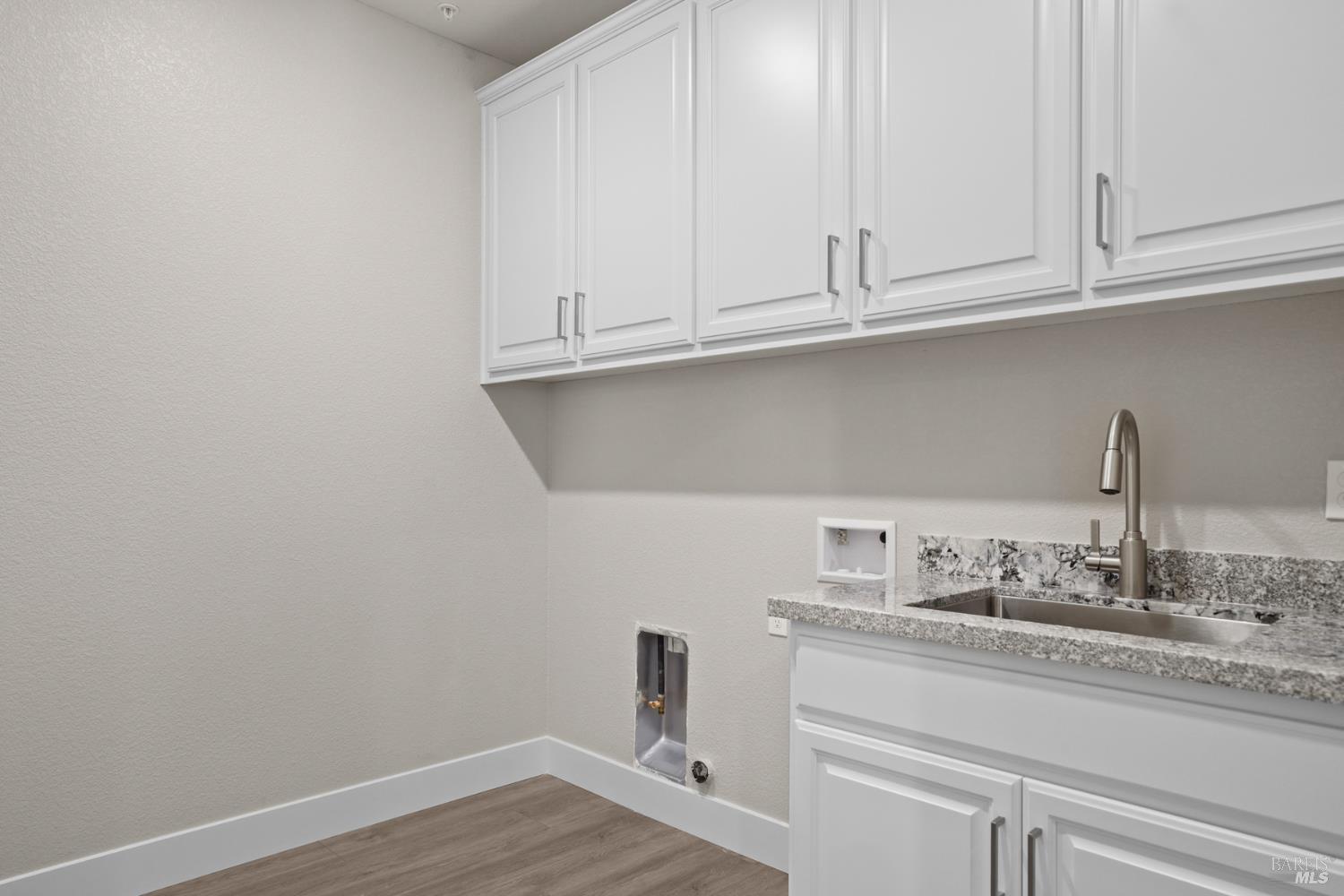 Detail Gallery Image 12 of 13 For 2240 Rustic Oak Ln, Rio Vista,  CA 94571 - 3 Beds | 3 Baths