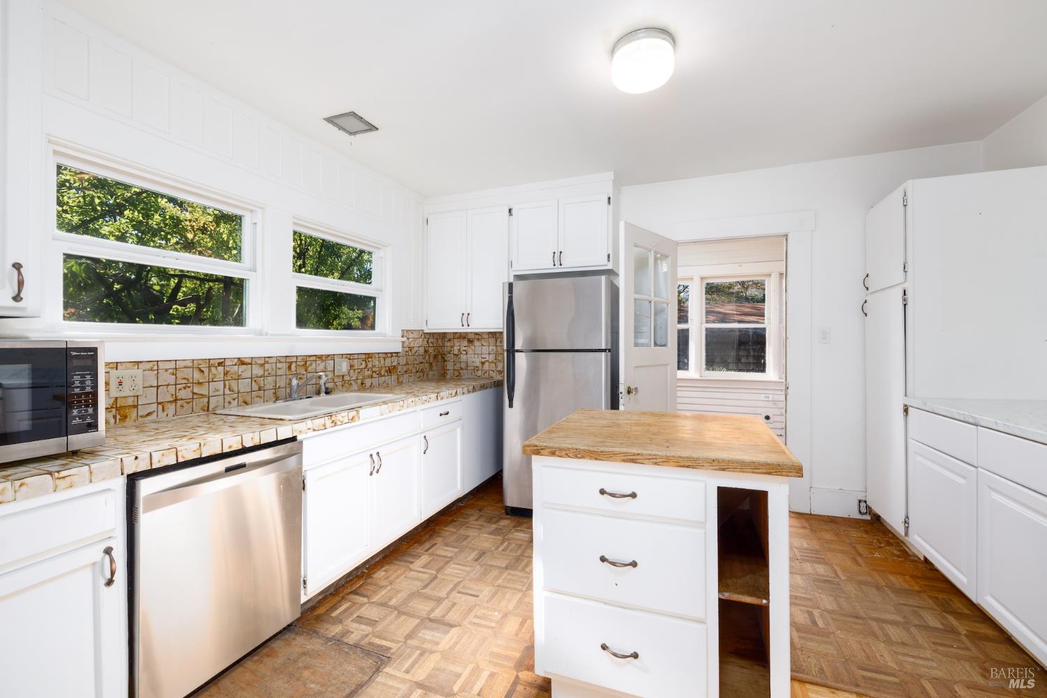 Detail Gallery Image 21 of 26 For 1203 Glenn St, Santa Rosa,  CA 95401 - 3 Beds | 2 Baths