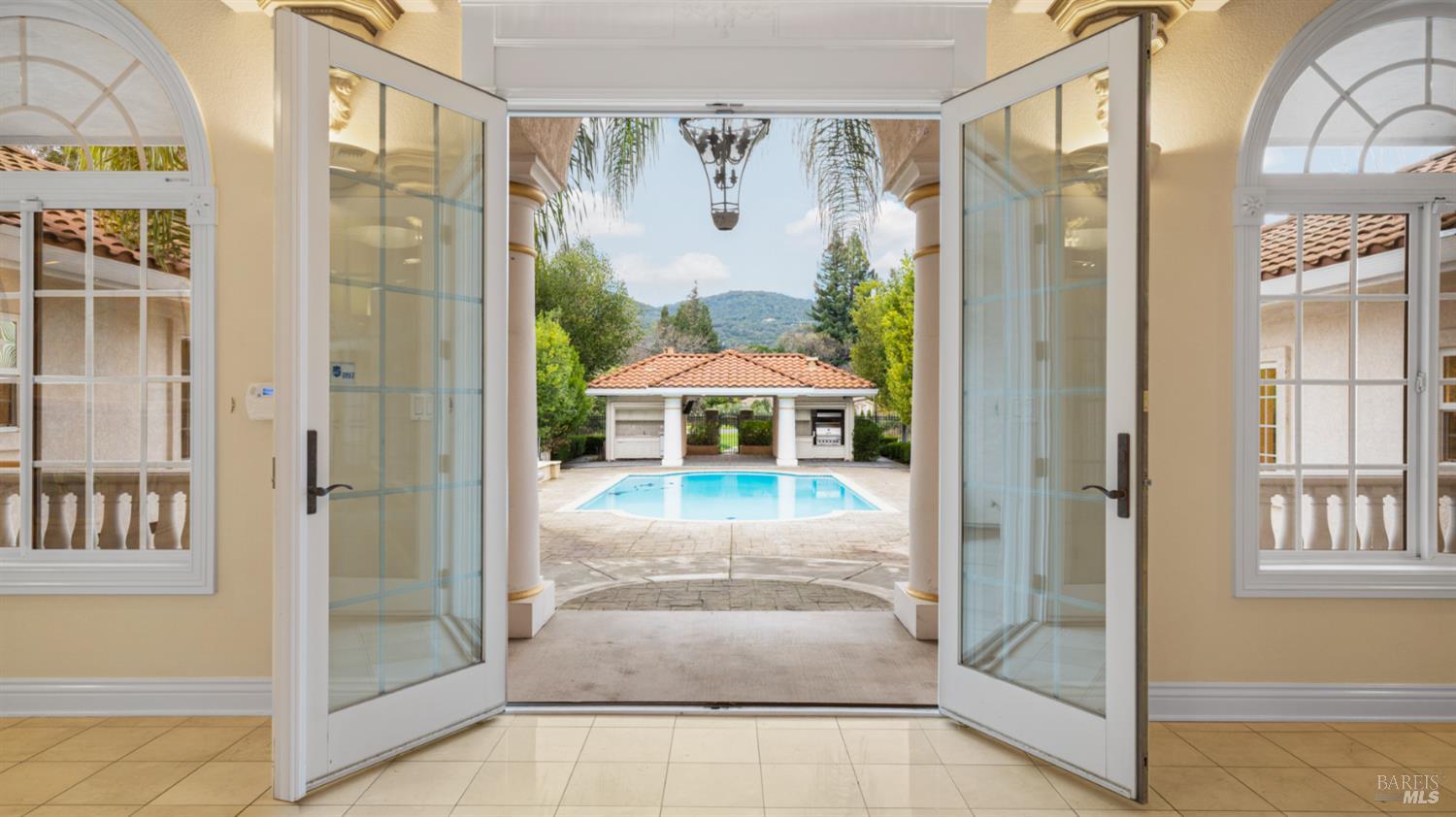 Detail Gallery Image 43 of 64 For 1783 Green Acres Ln, Fairfield,  CA 94534 - 5 Beds | 5/1 Baths