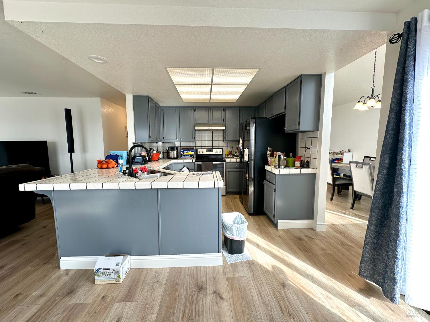 Detail Gallery Image 18 of 57 For 2472 Vista Grande Unkn, Fairfield,  CA 94534 - 5 Beds | 3 Baths