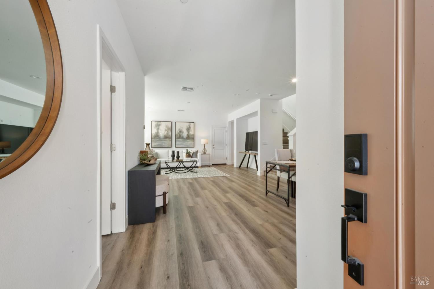 Detail Gallery Image 7 of 49 For 2716 Amora Cir, Santa Rosa,  CA 95407 - 4 Beds | 3/1 Baths