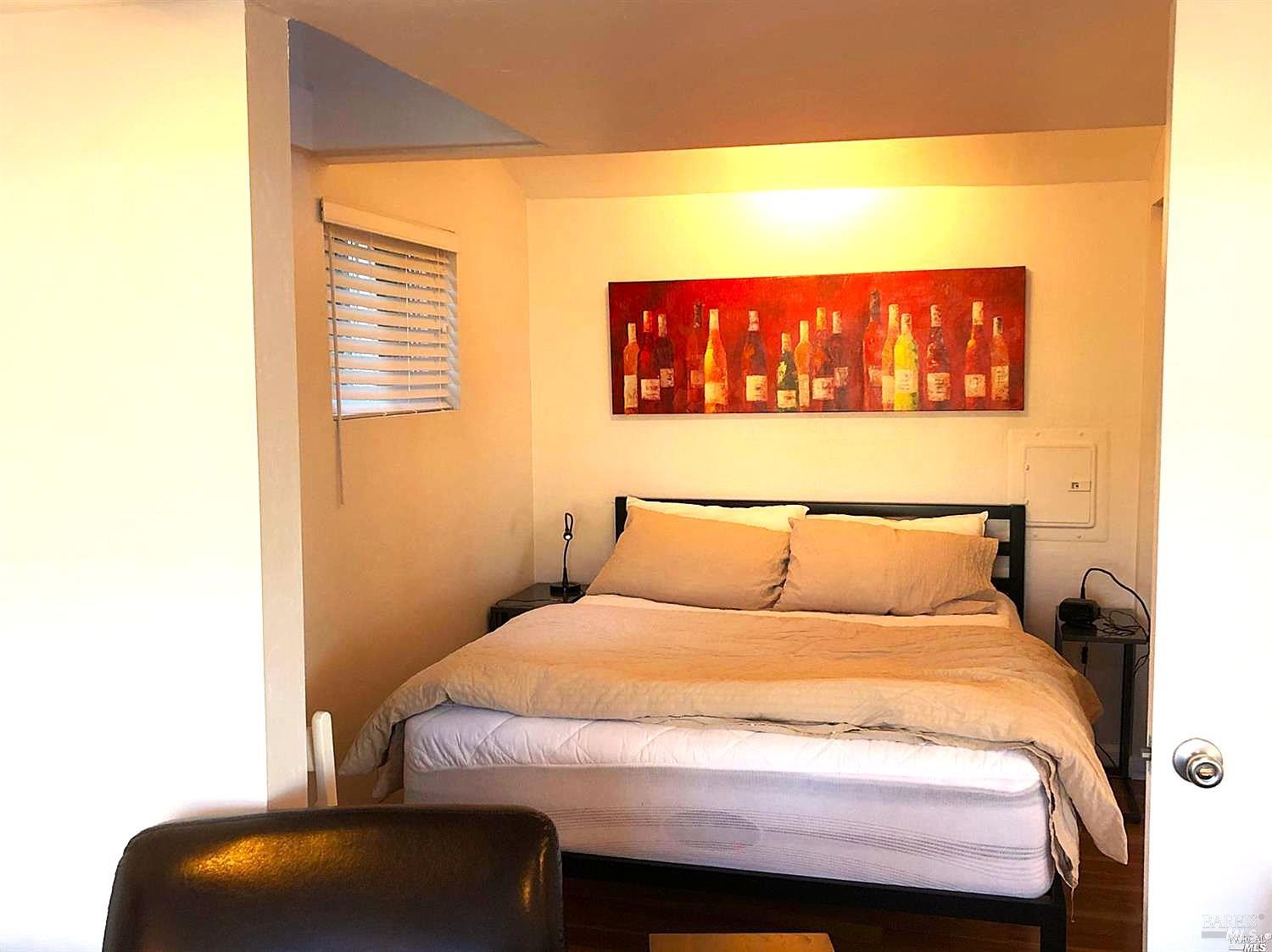 Detail Gallery Image 4 of 14 For 2371 Vista Del Mar Ln, Tiburon,  CA 94920 - 1 Beds | 1 Baths