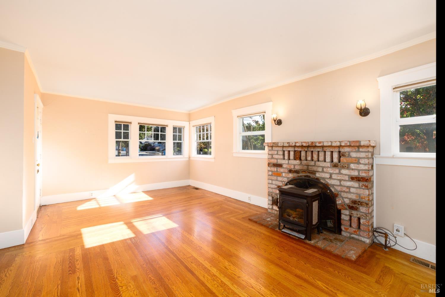 Detail Gallery Image 13 of 26 For 1203 Glenn St, Santa Rosa,  CA 95401 - 3 Beds | 2 Baths