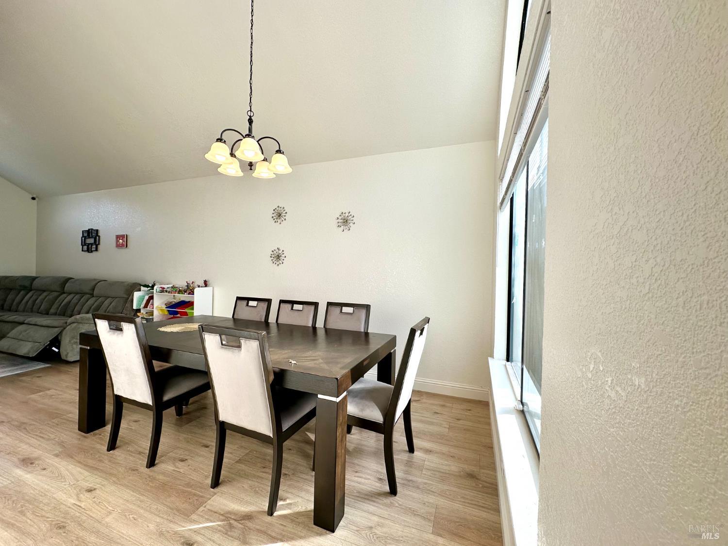 Detail Gallery Image 13 of 57 For 2472 Vista Grande Unkn, Fairfield,  CA 94534 - 5 Beds | 3 Baths