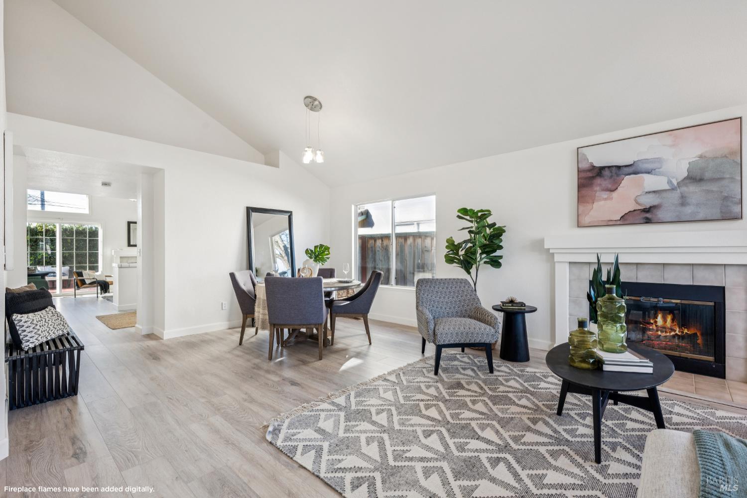 Detail Gallery Image 8 of 41 For 160 Flametree Cir, Windsor,  CA 95492 - 3 Beds | 2 Baths