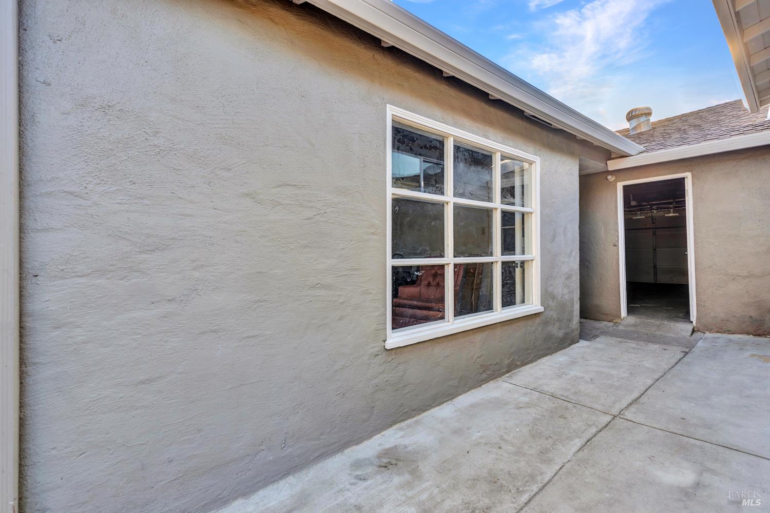 Detail Gallery Image 34 of 37 For 1260 Meadow Ln, Concord,  CA 94520 - 4 Beds | 3 Baths