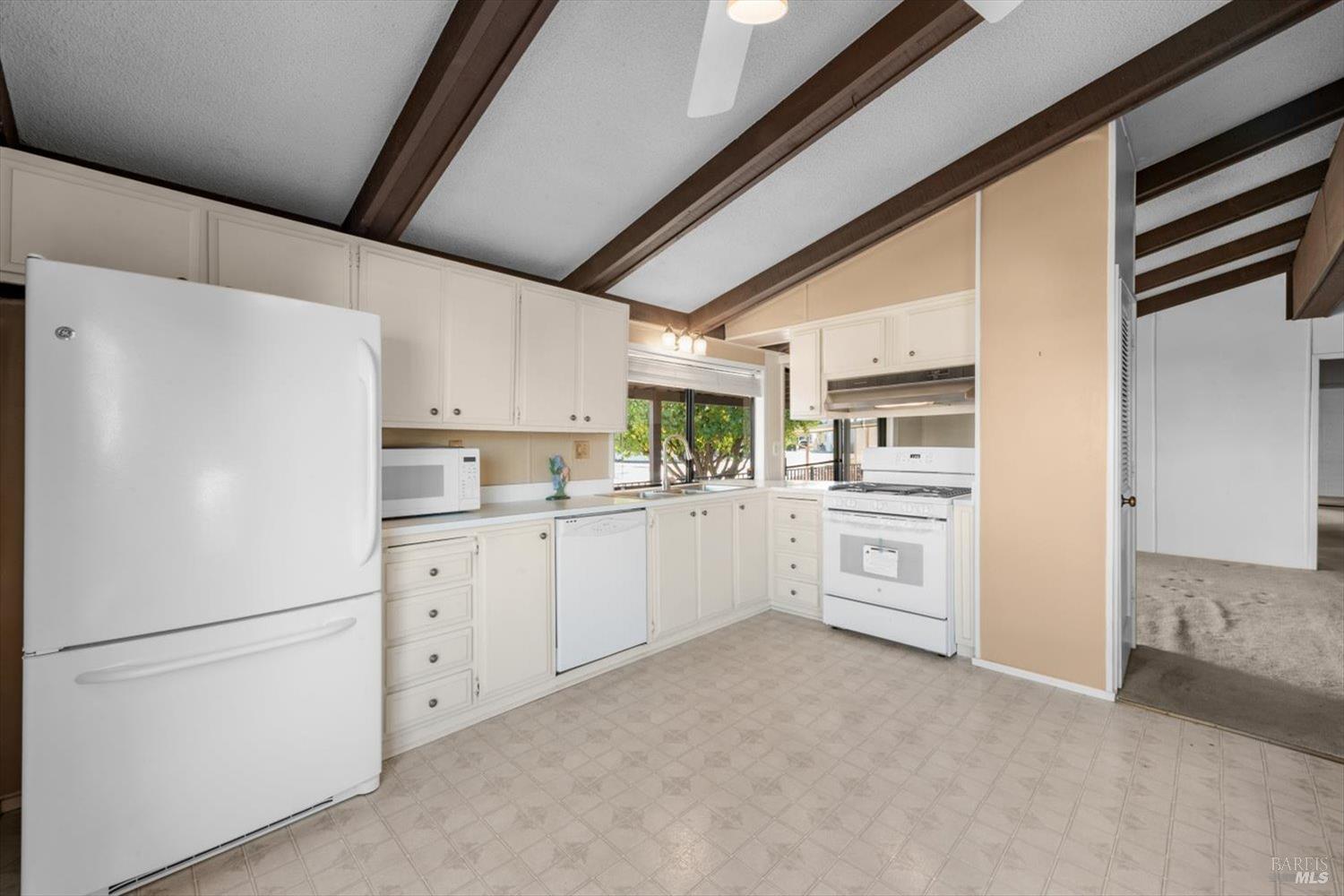 Detail Gallery Image 13 of 30 For 76 Lemon Tree Cir, Vacaville,  CA 95687 - 2 Beds | 2 Baths