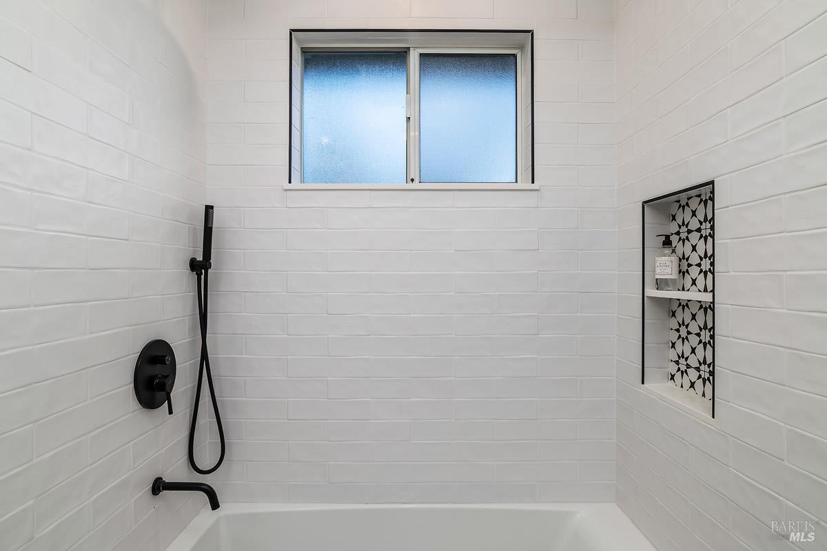 Detail Gallery Image 10 of 19 For 1125 Cambridge St, Novato,  CA 94947 - 3 Beds | 2 Baths