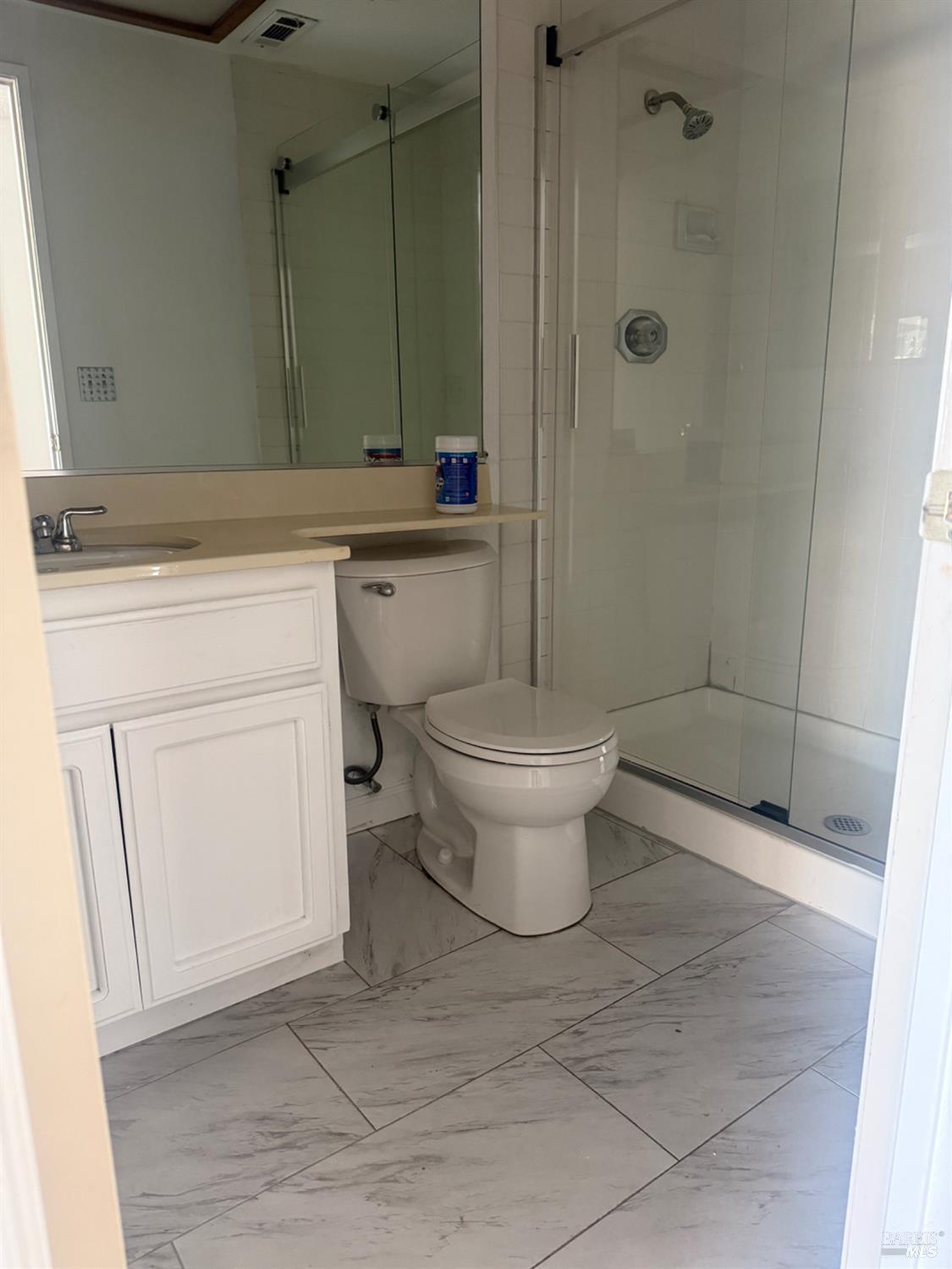 Detail Gallery Image 11 of 15 For 290 Kent Pl, American Canyon,  CA 94503 - 4 Beds | 2/1 Baths