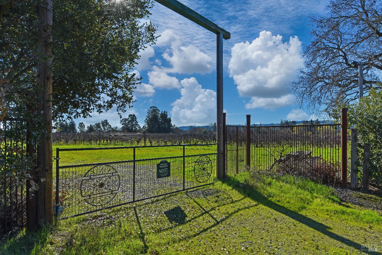 Front Image Thumbnail for BA326001876