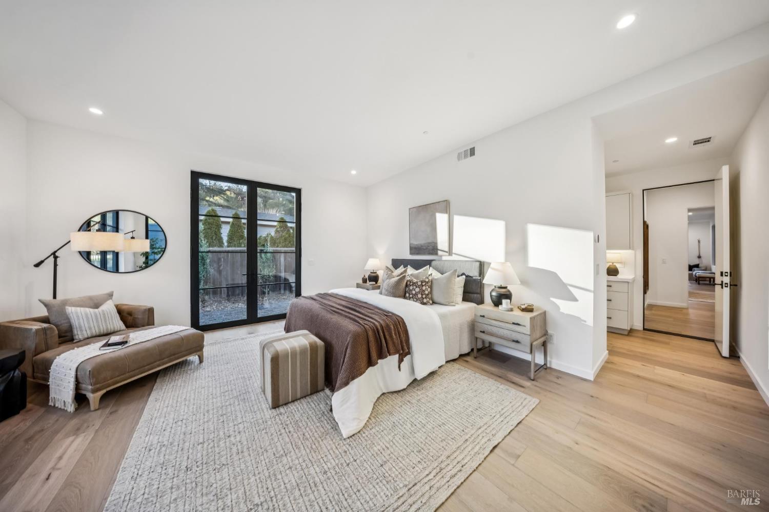 Detail Gallery Image 51 of 76 For 33 Fawn Dr, San Anselmo,  CA 94960 - 5 Beds | 4/1 Baths