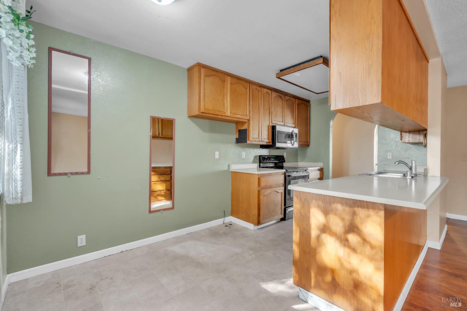 Detail Gallery Image 11 of 33 For 793 Marigold Dr, Fairfield,  CA 94533 - 4 Beds | 2 Baths