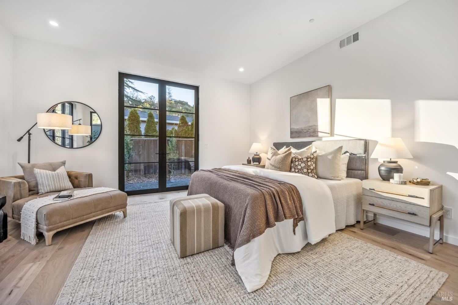 Detail Gallery Image 48 of 76 For 33 Fawn Dr, San Anselmo,  CA 94960 - 5 Beds | 4/1 Baths