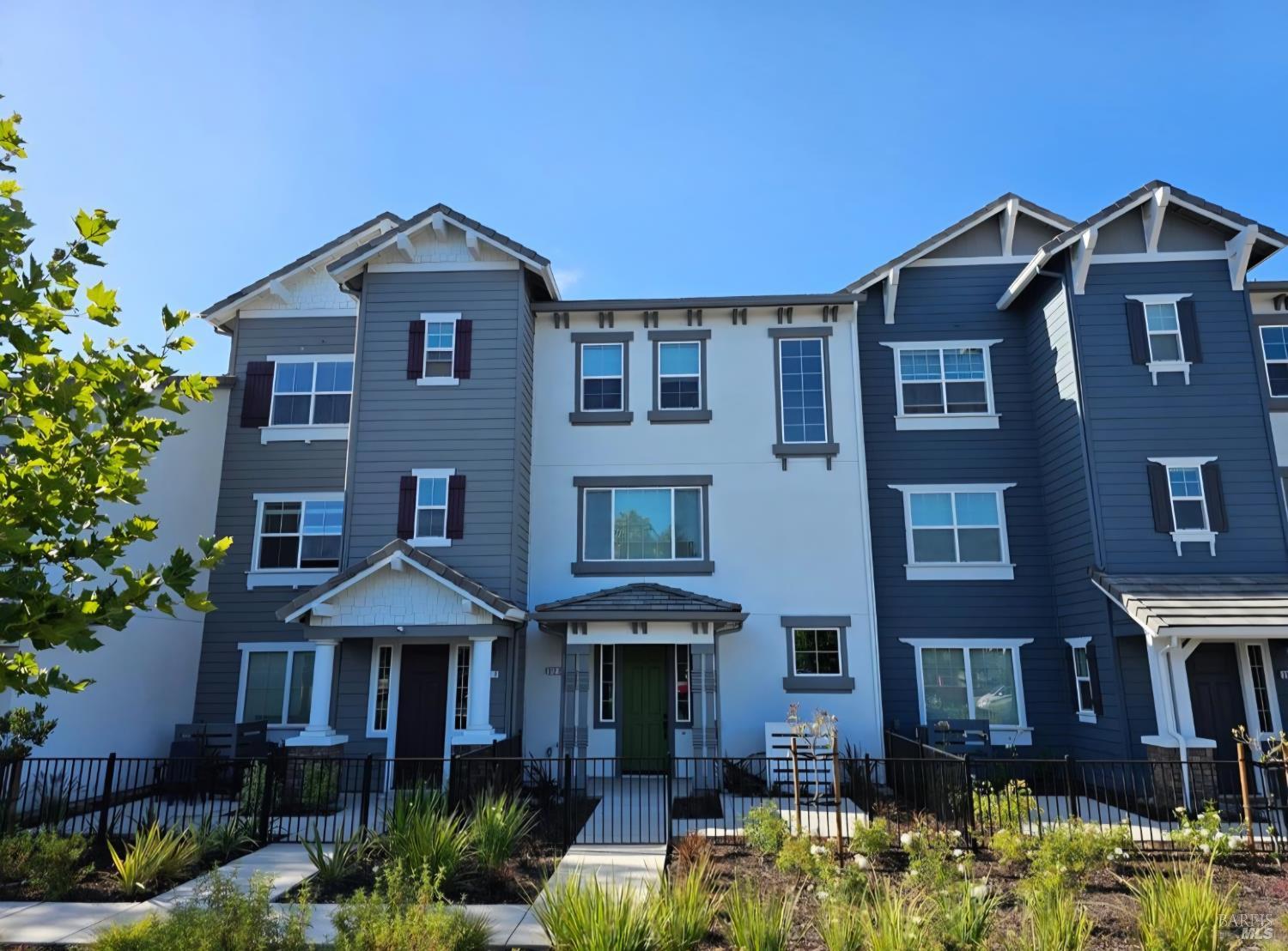 Front Image Thumbnail for BA326002224