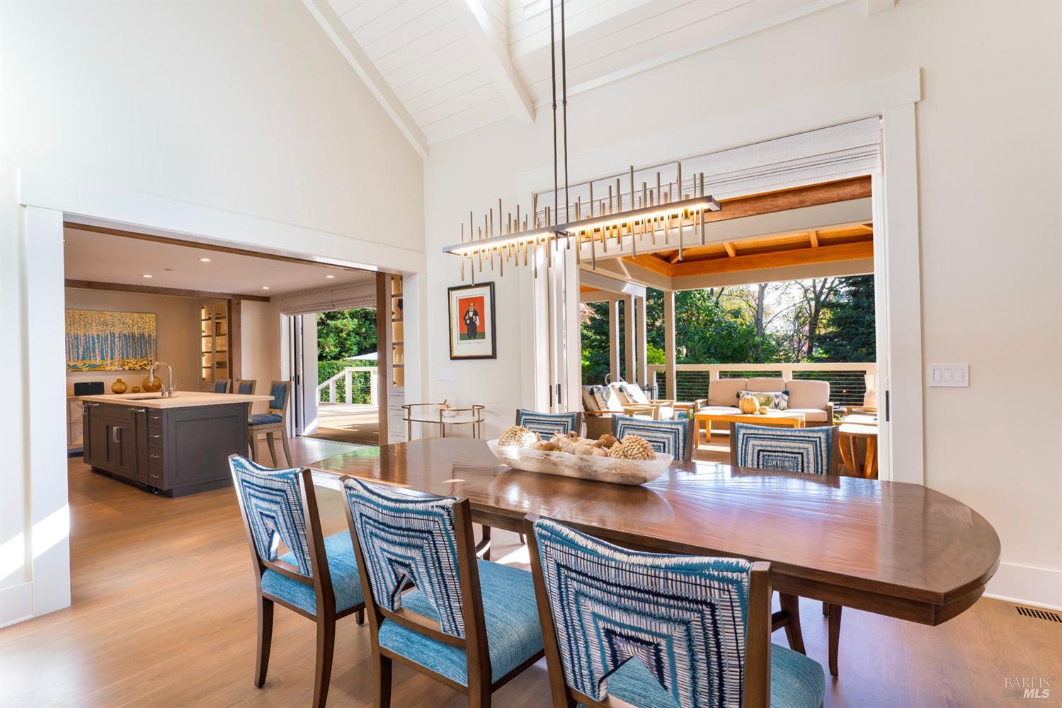 Detail Gallery Image 8 of 38 For 1711 Spring St, Saint Helena,  CA 94574 - 4 Beds | 3/1 Baths