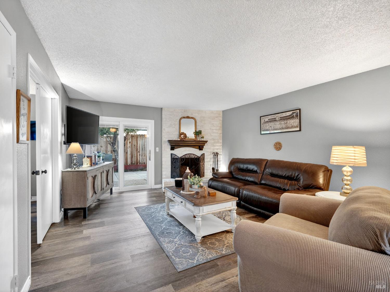 Detail Gallery Image 5 of 45 For 2936 Sunbird Dr, Fairfield,  CA 94533 - 3 Beds | 2/1 Baths