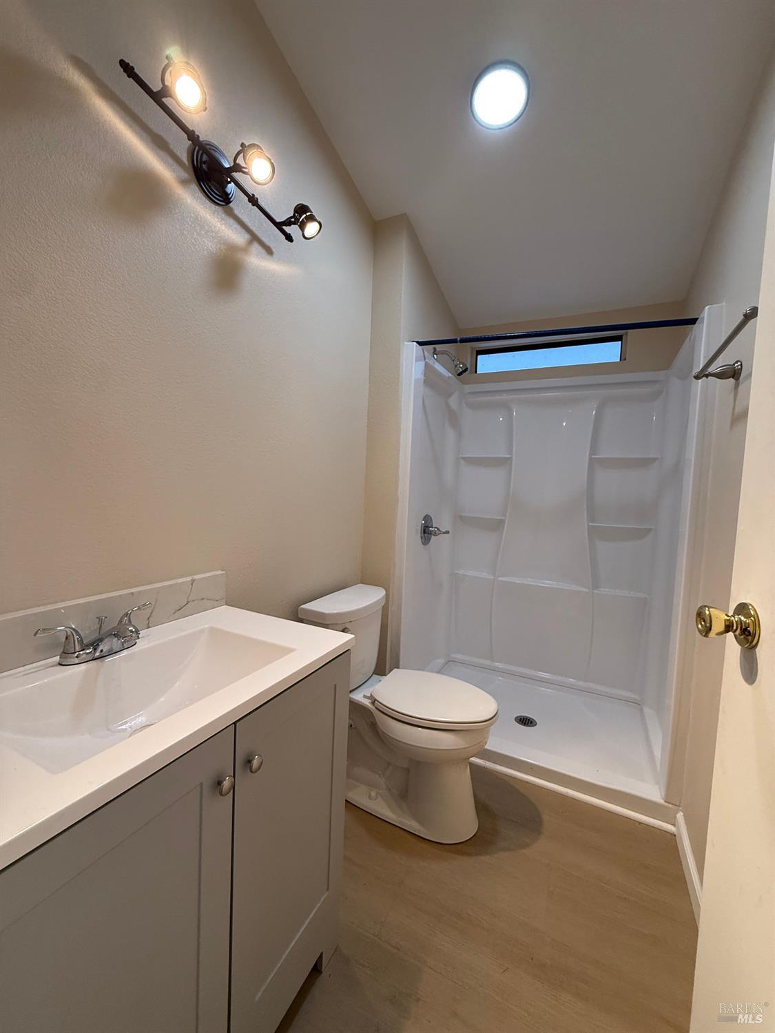 Detail Gallery Image 18 of 25 For 190 Apple Ln, Santa Rosa,  CA 95407 - 2 Beds | 2 Baths