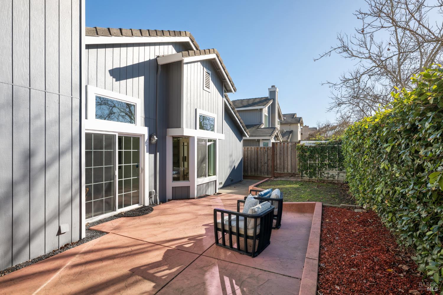 Detail Gallery Image 23 of 41 For 160 Flametree Cir, Windsor,  CA 95492 - 3 Beds | 2 Baths