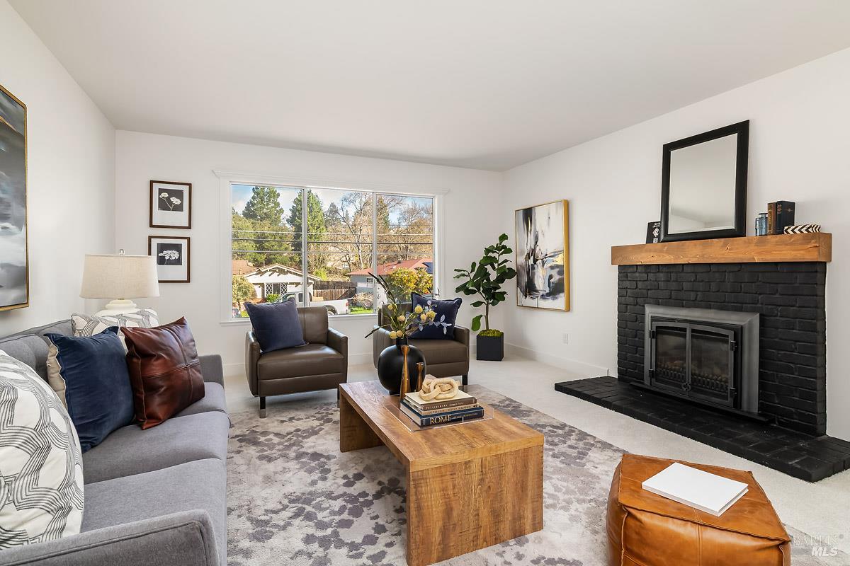 Detail Gallery Image 2 of 19 For 1125 Cambridge St, Novato,  CA 94947 - 3 Beds | 2 Baths