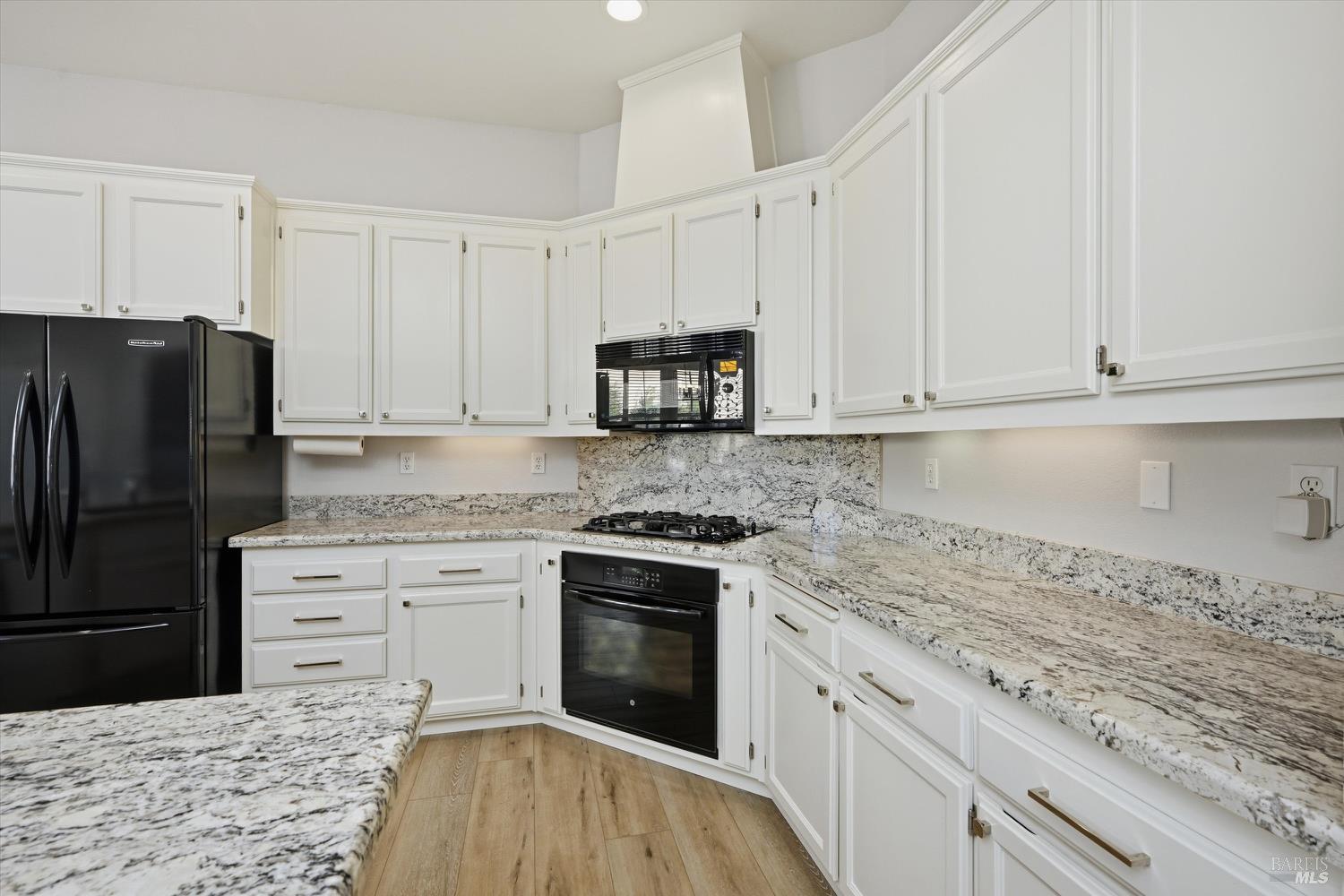 Detail Gallery Image 10 of 30 For 844 Signorelli Cir, Saint Helena,  CA 94574 - 2 Beds | 0 Baths