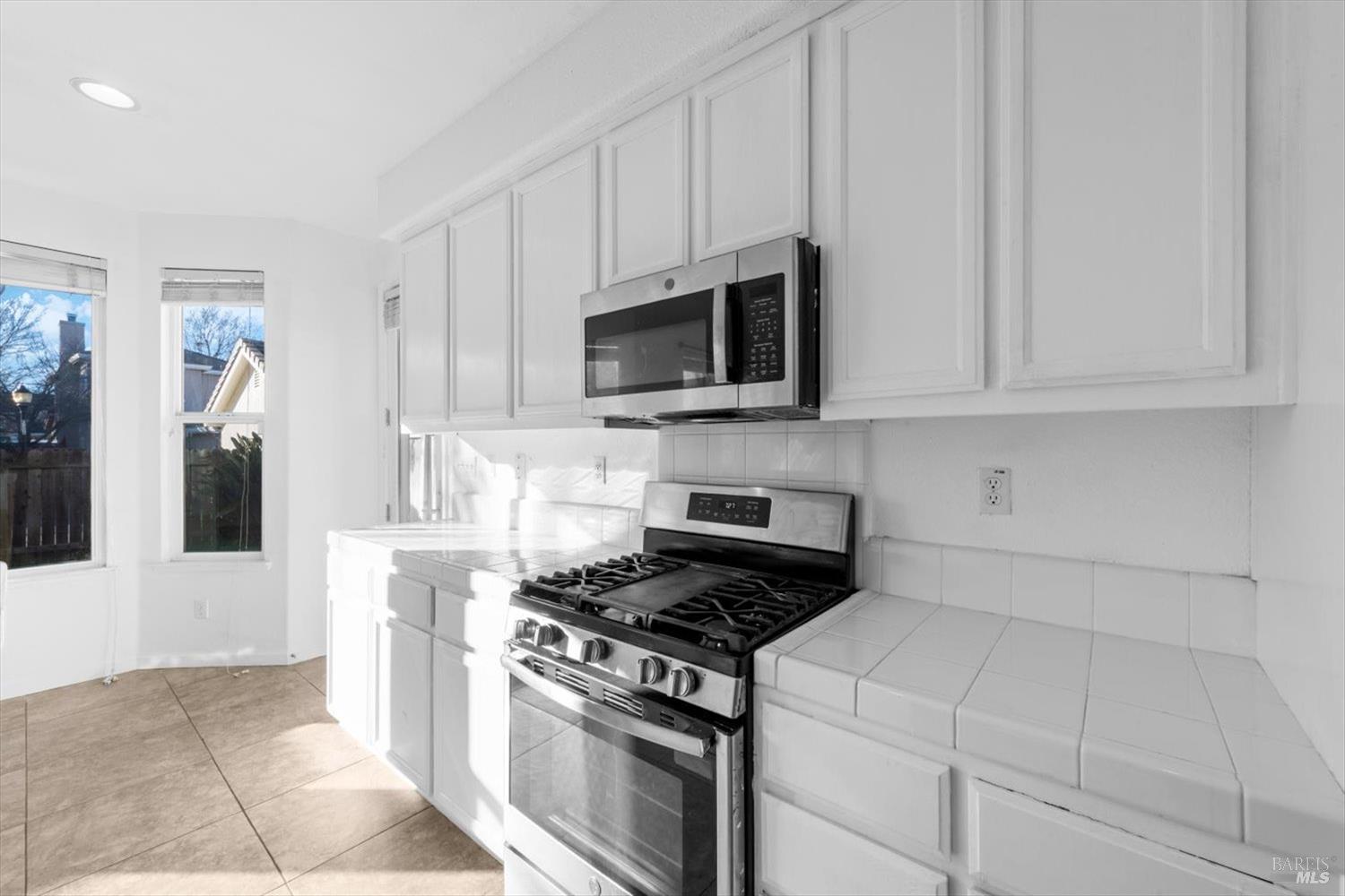 Detail Gallery Image 21 of 47 For 1325 Valley Glen Dr, Dixon,  CA 95620 - 3 Beds | 2/1 Baths