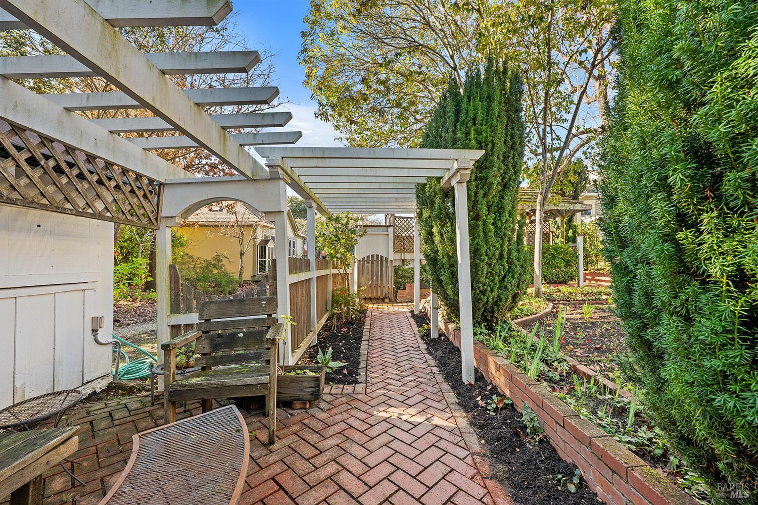 Detail Gallery Image 38 of 47 For 7225 Bodega Ave, Sebastopol,  CA 95472 - 2 Beds | 1 Baths